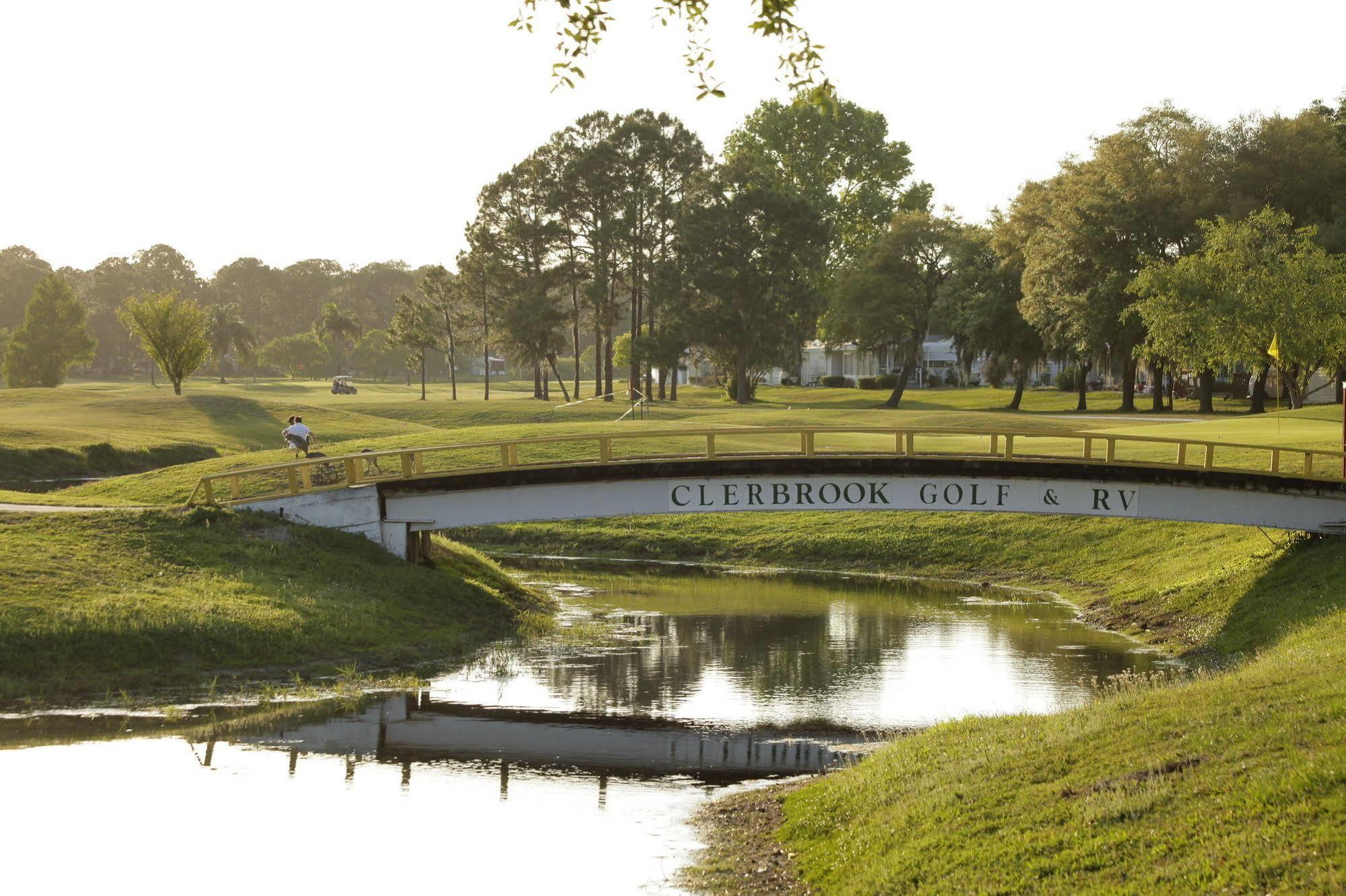 Clerbrook Golf & Rv Resort Caravan Park クレルモン エクステリア 写真